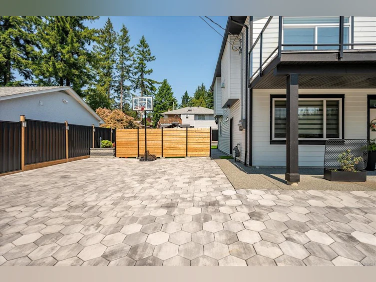 4168 Uplands Drive, Nanaimo, BC, V9T 5K5 - 32