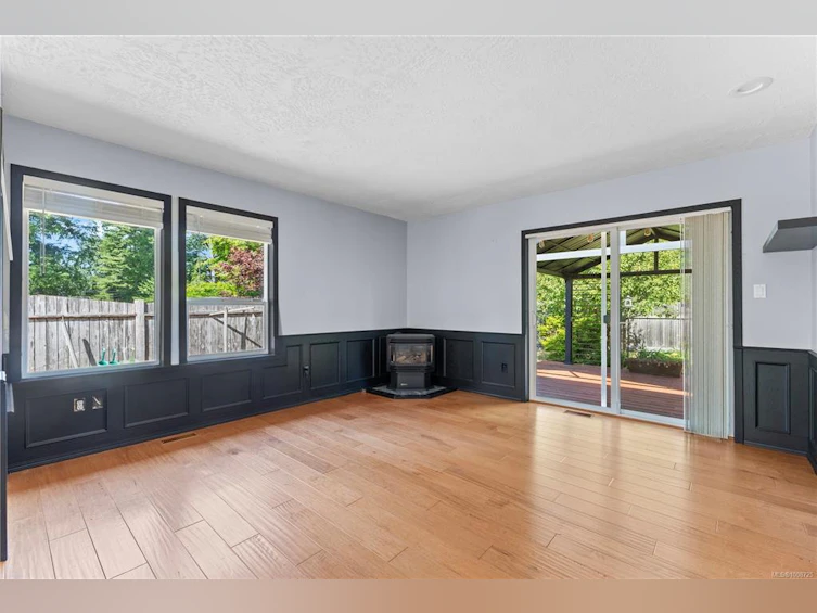 8840 Henderson Avenue, Black Creek, BC, V9J 1A6 - 10