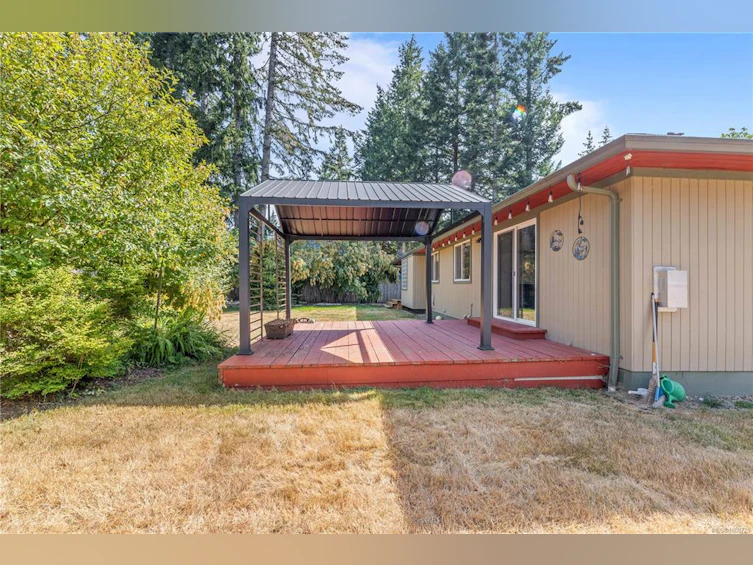 8840 Henderson Avenue, Black Creek, BC, V9J 1A6 - 27