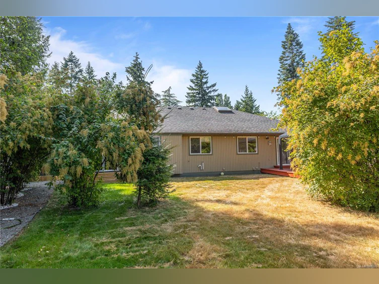 8840 Henderson Avenue, Black Creek, BC, V9J 1A6 - 31