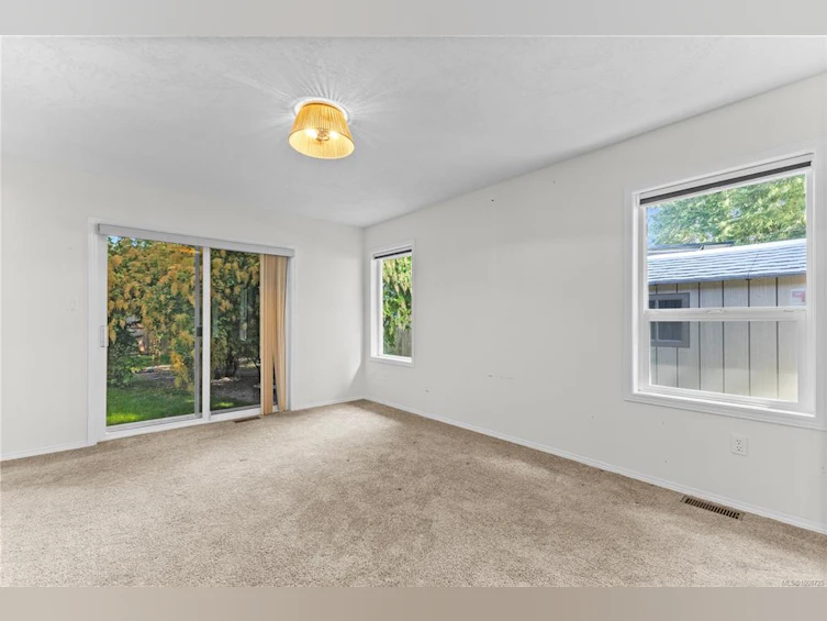 8840 Henderson Avenue, Black Creek, BC, V9J 1A6 - 15