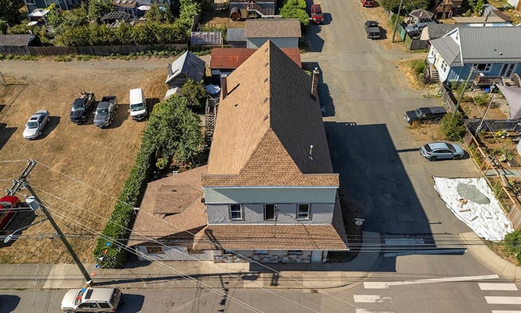 2780 Dunsmuir Avenue