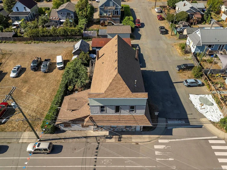 2780 Dunsmuir Avenue, Cumberland, BC, V0R 1S0