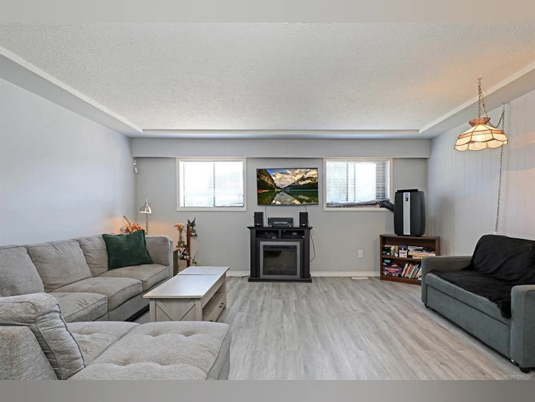 2780 Dunsmuir Avenue, Cumberland, BC, V0R 1S0 - 18