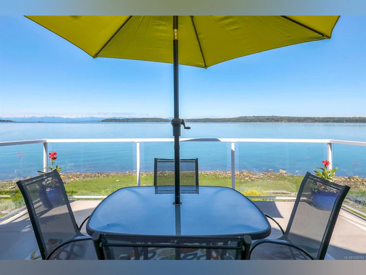5632 S Island Highway, Union Bay, BC, V0R 1S0 - 19