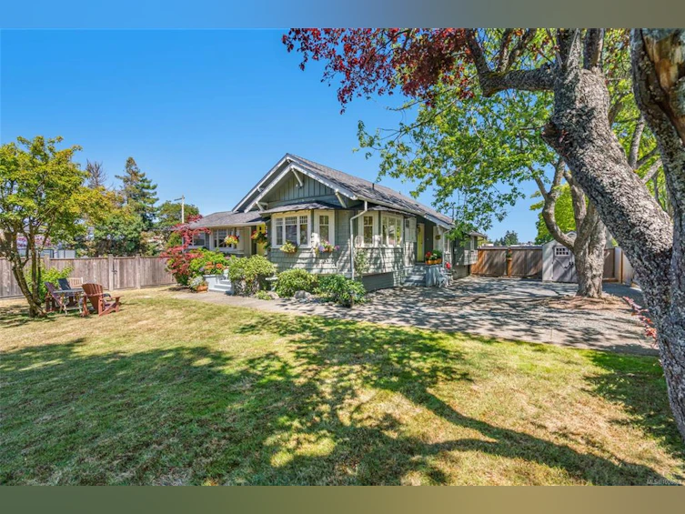 193 Memorial Avenue, Parksville, BC, V9P 1K7 - 11