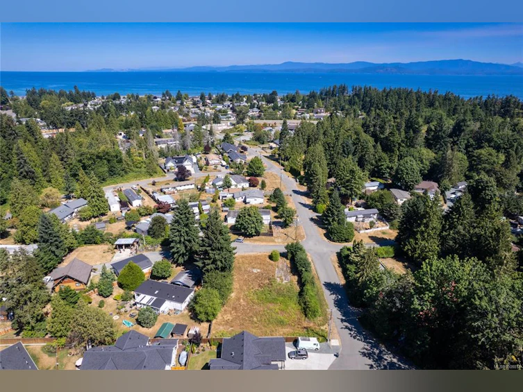 1574 River Crescent, French Creek, BC, V9P 1X8 - 2