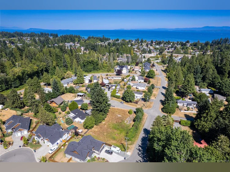 1574 River Crescent, French Creek, BC, V9P 1X8 - 11