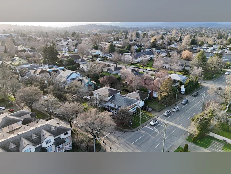 3176 Balfour Avenue, Victoria, BC, V9A 1S1 - 27