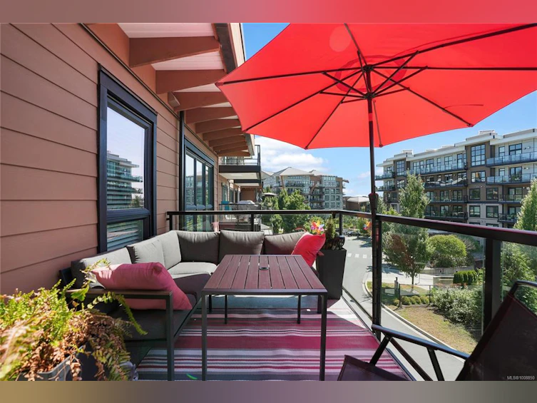 304-740 Travino Lane, Saanich, BC, V8Z 0E2 - 9