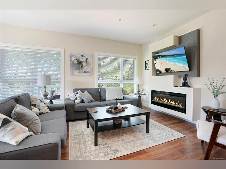 304-740 Travino Lane, Saanich, BC, V8Z 0E2 - 3
