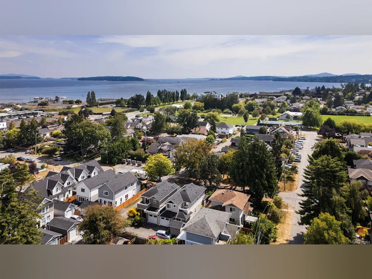 2346 Orchard Avenue, Sidney, BC, V8L 1T7 - 41