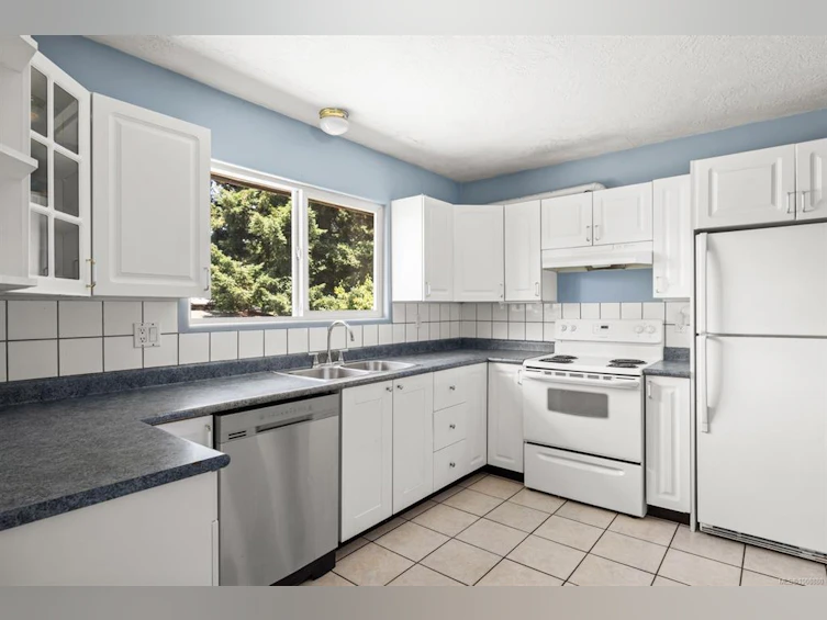 2640 Sooke Road, Langford, BC, V9B 1Y4 - 9