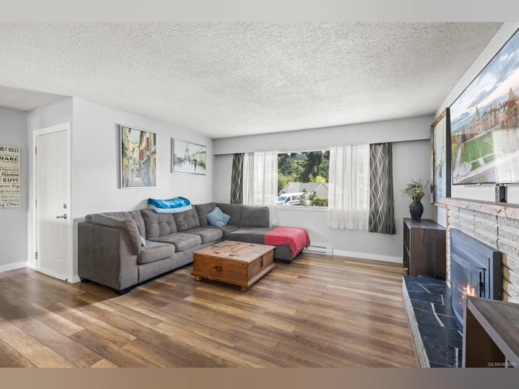2640 Sooke Road, Langford, BC, V9B 1Y4 - 2