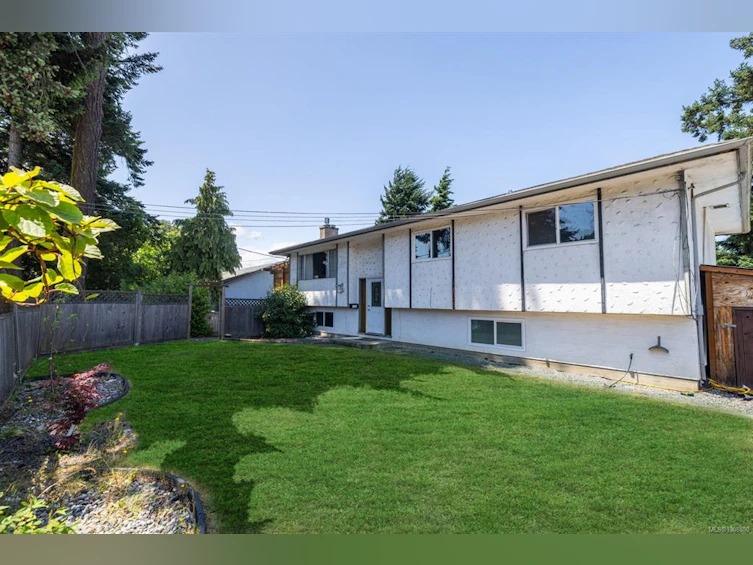 2640 Sooke Road, Langford, BC, V9B 1Y4