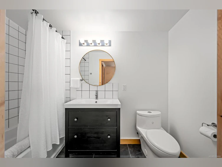 100 Arnet Road, Tofino, BC, V0R 2Z0 - 40