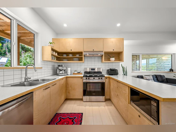 100 Arnet Road, Tofino, BC, V0R 2Z0 - 31