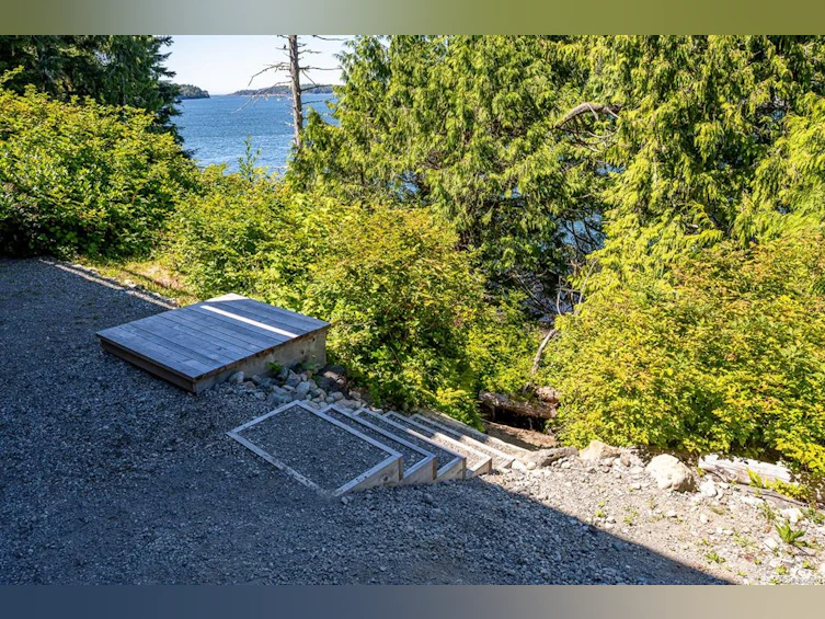 100 Arnet Road, Tofino, BC, V0R 2Z0 - 54