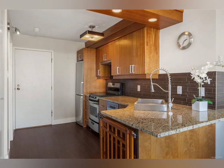 1203-620 Toronto Street, Victoria, BC, V8V 1P7 - 7