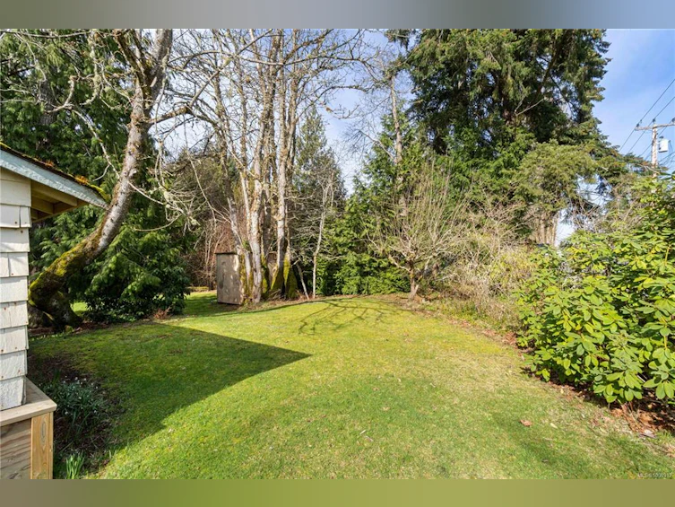 6100 W Island Highway, Qualicum Beach, BC, V9K 2E2 - 12