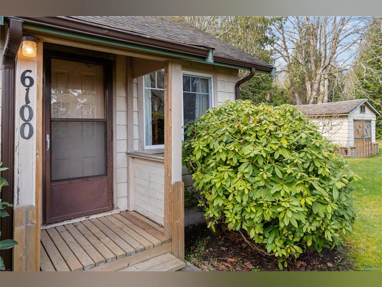6100 W Island Highway, Qualicum Beach, BC, V9K 2E2 - 22