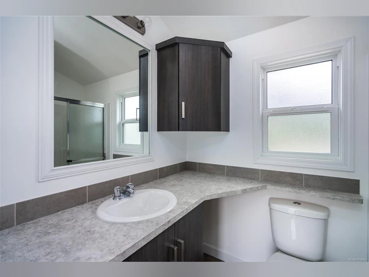 25-731 Marine Drive, Ucluelet, BC, V0R 3A0 - 2
