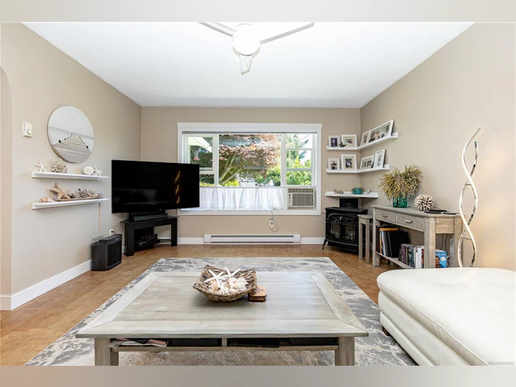 2726 Fairmile Road, Campbell River, BC, V9W 7L6 - 8