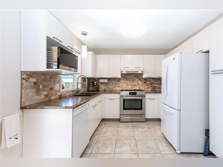 2726 Fairmile Road, Campbell River, BC, V9W 7L6 - 19