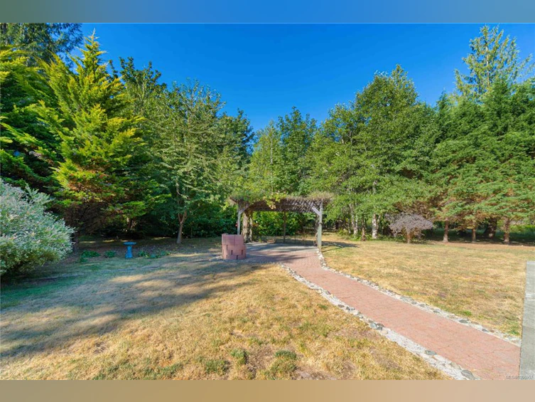 1880 Pierce Way, Qualicum Beach, BC, V9K 2V1 - 38