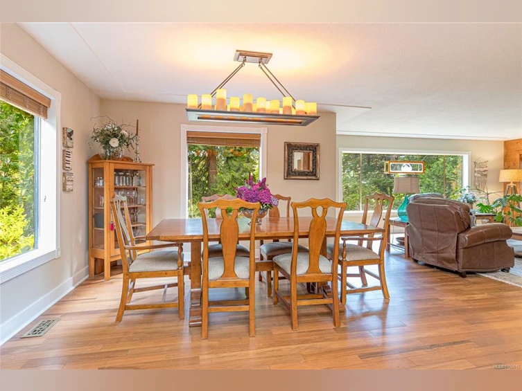 6368 W Island Highway, Qualicum Beach, BC, V9K 2E5 - 4