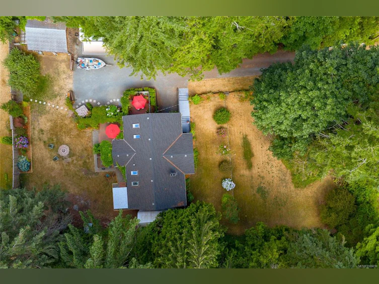 6368 W Island Highway, Qualicum Beach, BC, V9K 2E5 - 12