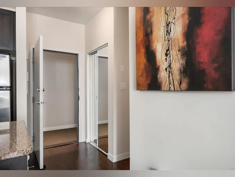205-99 Chapel Street, Nanaimo, BC, V9R 5H3 - 9