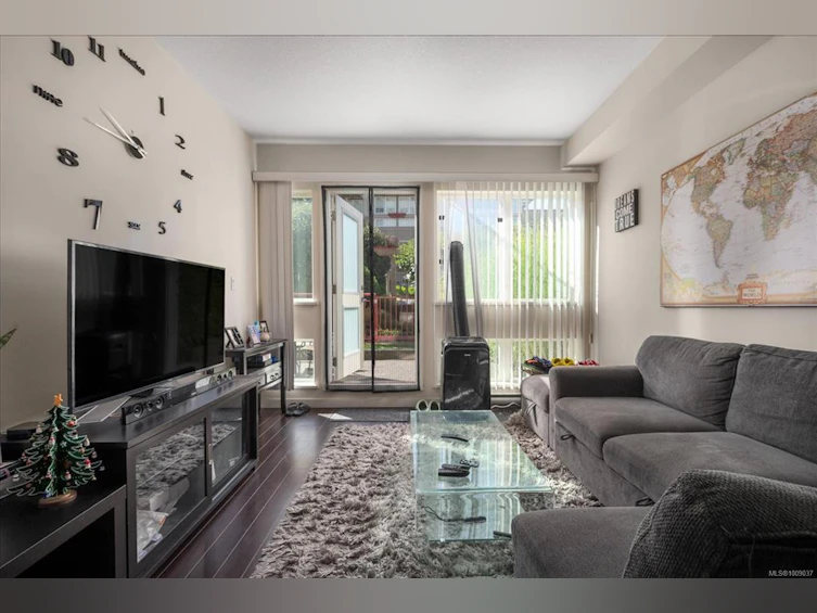 205-99 Chapel Street, Nanaimo, BC, V9R 5H3 - 17