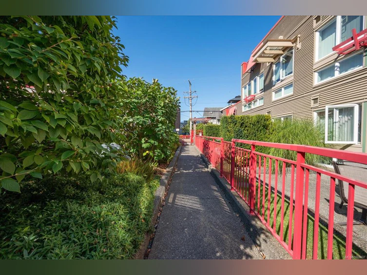 205-99 Chapel Street, Nanaimo, BC, V9R 5H3 - 21