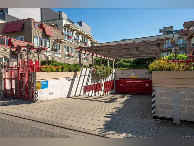 205-99 Chapel Street, Nanaimo, BC, V9R 5H3 - 33