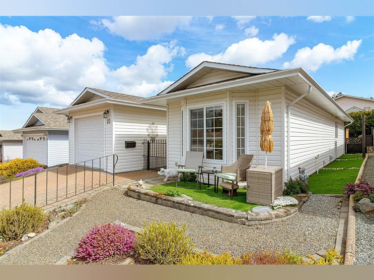 22 Eagle Lane, View Royal, BC, V9A 7M2 - 3