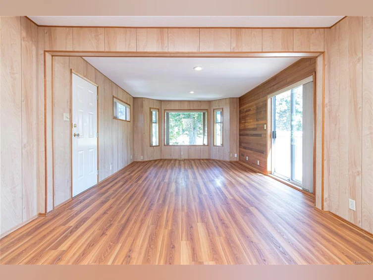 912 W Burnside Road, Saanich, BC, V8Z 1N2 - 10