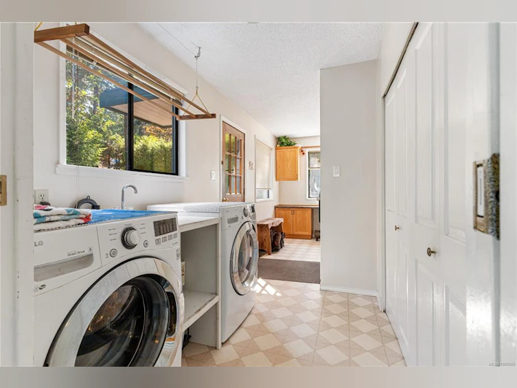 8015 Northwind Drive, Nanaimo, BC, V0R 2H0 - 14