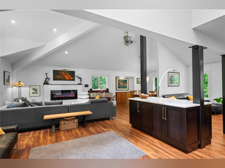 851 Sayward Road, Saanich, BC, V8Y 1R5 - 11