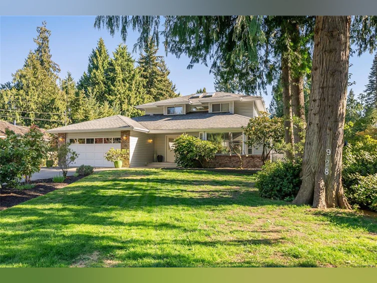 928 Ballenas Road, Parksville, BC, V9P 1T1
