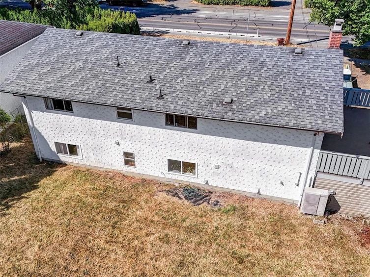4215 Shelbourne Street, Saanich, BC, V8N 3E8 - 25