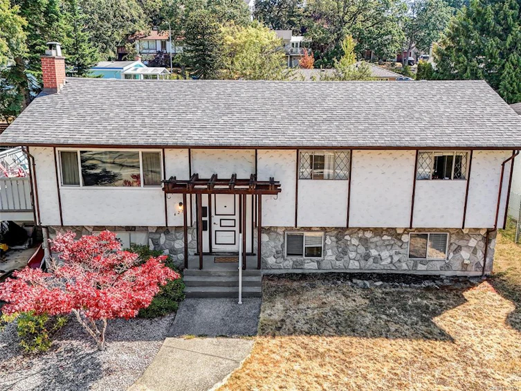 4215 Shelbourne Street, Saanich, BC, V8N 3E8 - 29