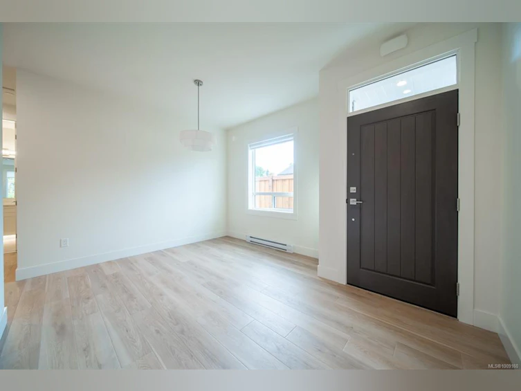 B/D-247 Finholm Street, Parksville, BC, V9P 1H3 - 3