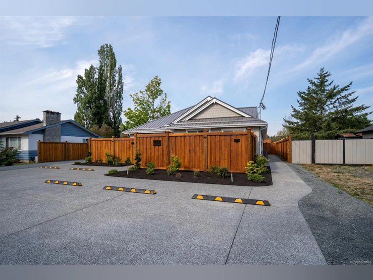 B/D-247 Finholm Street, Parksville, BC, V9P 1H3 - 26