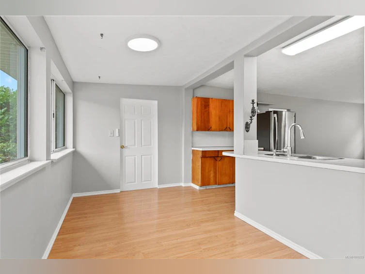 3754 S Island Highway, Campbell River, BC, V9W 1M3 - 16