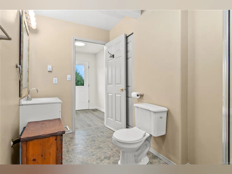 3754 S Island Highway, Campbell River, BC, V9W 1M3 - 27