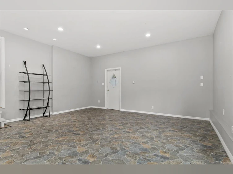 3754 S Island Highway, Campbell River, BC, V9W 1M3 - 33