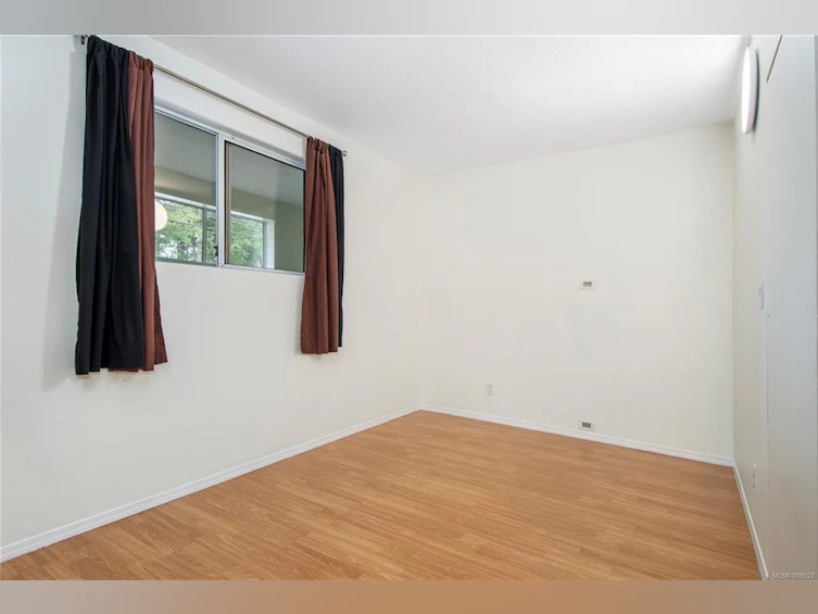 3754 S Island Highway, Campbell River, BC, V9W 1M3 - 24