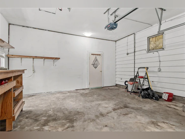 3754 S Island Highway, Campbell River, BC, V9W 1M3 - 37