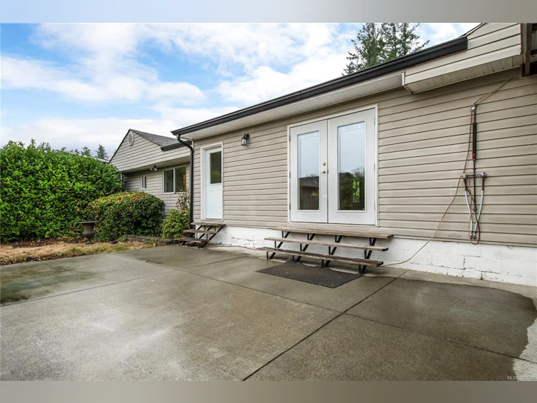 3754 S Island Highway, Campbell River, BC, V9W 1M3 - 40